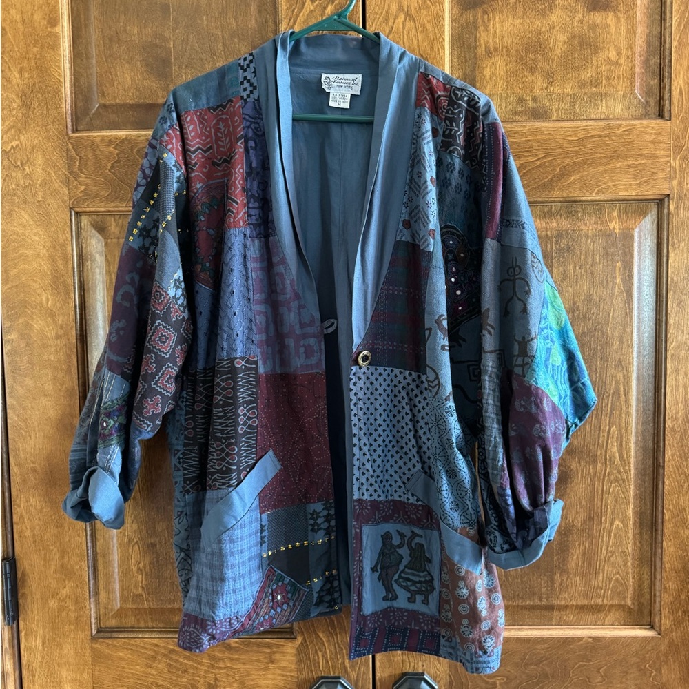 Raiment Fashions Inc. of New York Women's Jacket - Size Medium (Oversized)